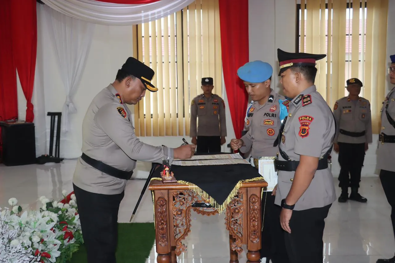 Kapolres Tanjab Barat Pimpin Sertijab Kasat Polairud dan Pelantikan Kapolsek Pengabuan